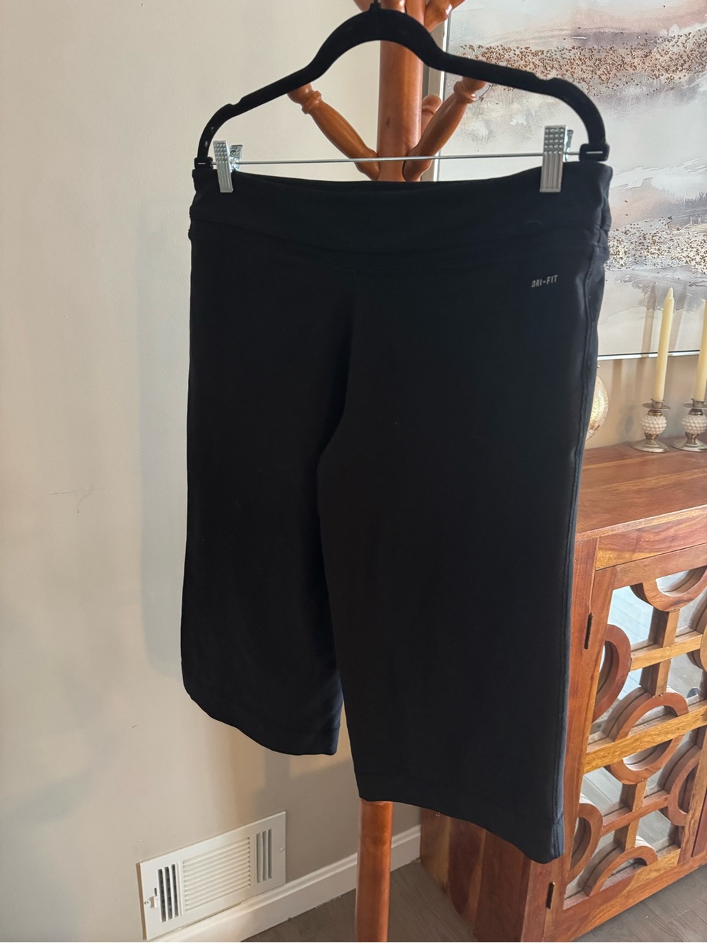 Nike Dri Fit Capri Straight Leg Leggings Size XL Black Workout Athleisure